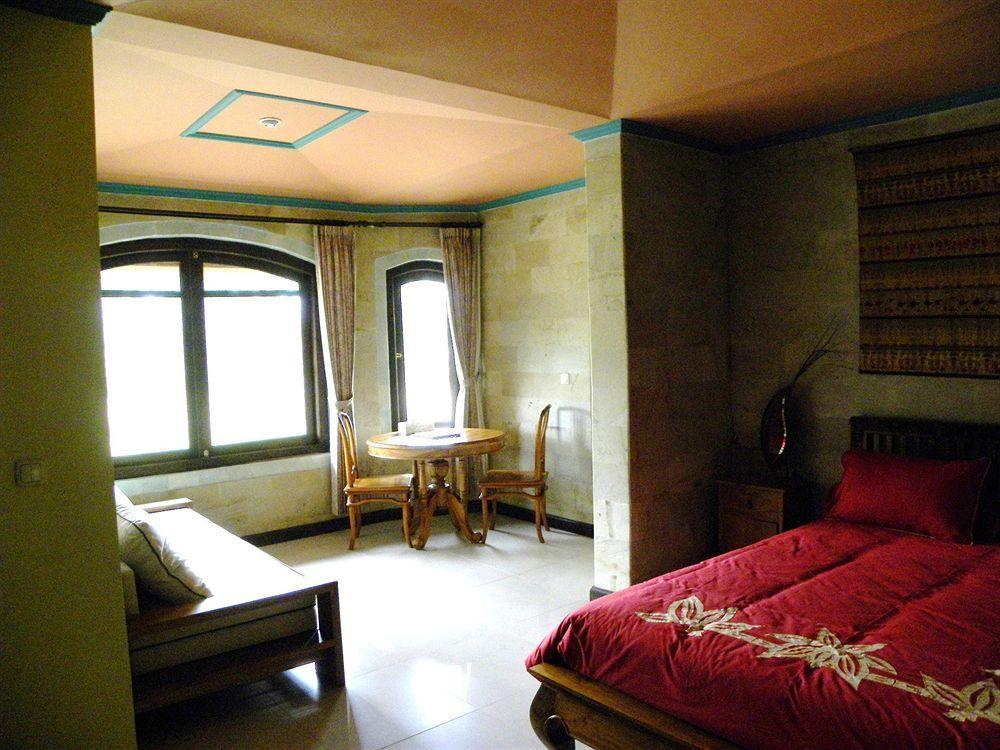 Saudara Home Ubud Экстерьер фото
