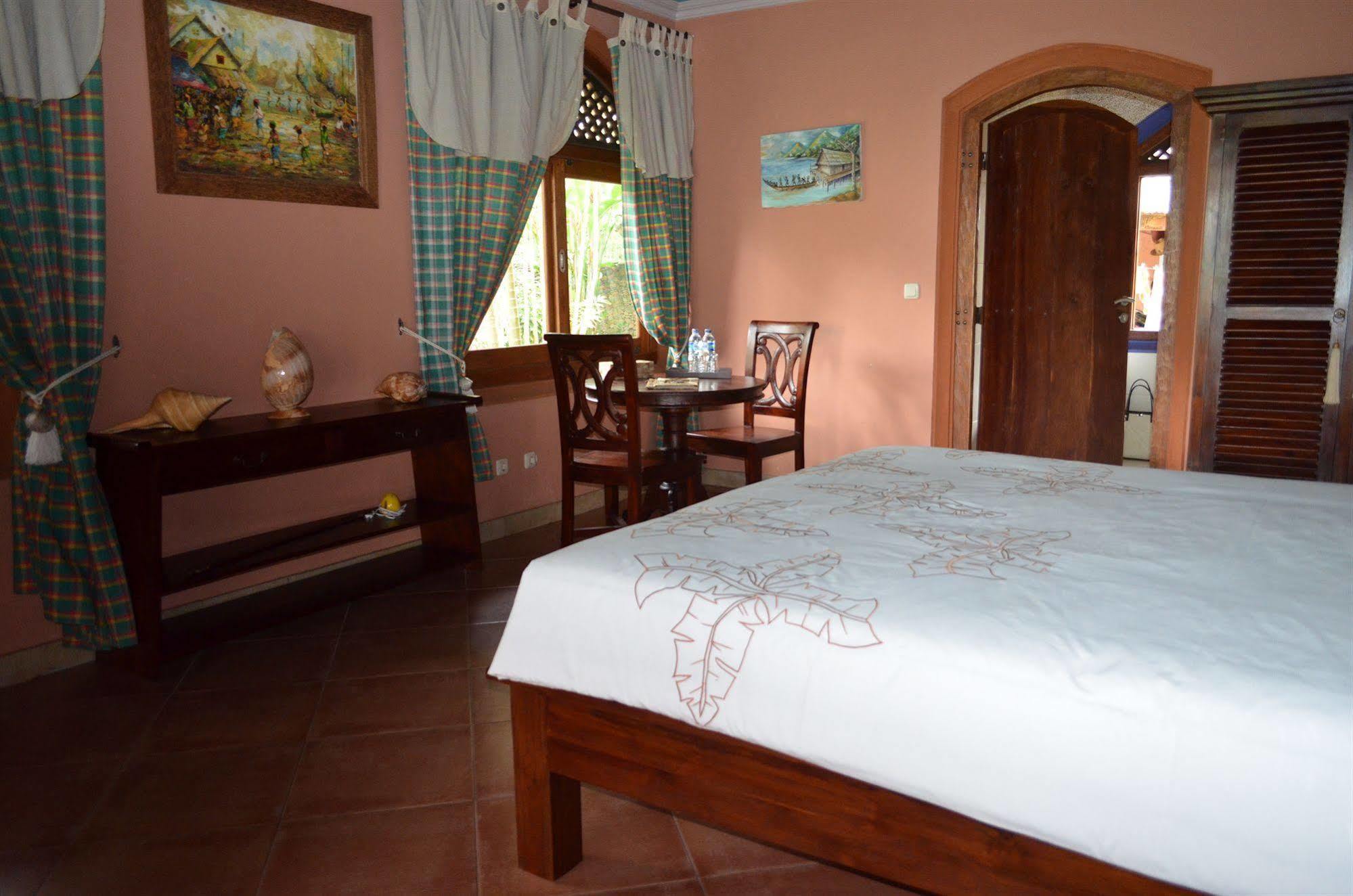 Saudara Home Ubud Экстерьер фото