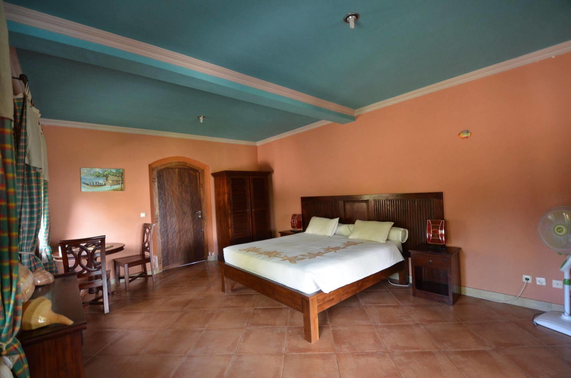 Saudara Home Ubud Экстерьер фото