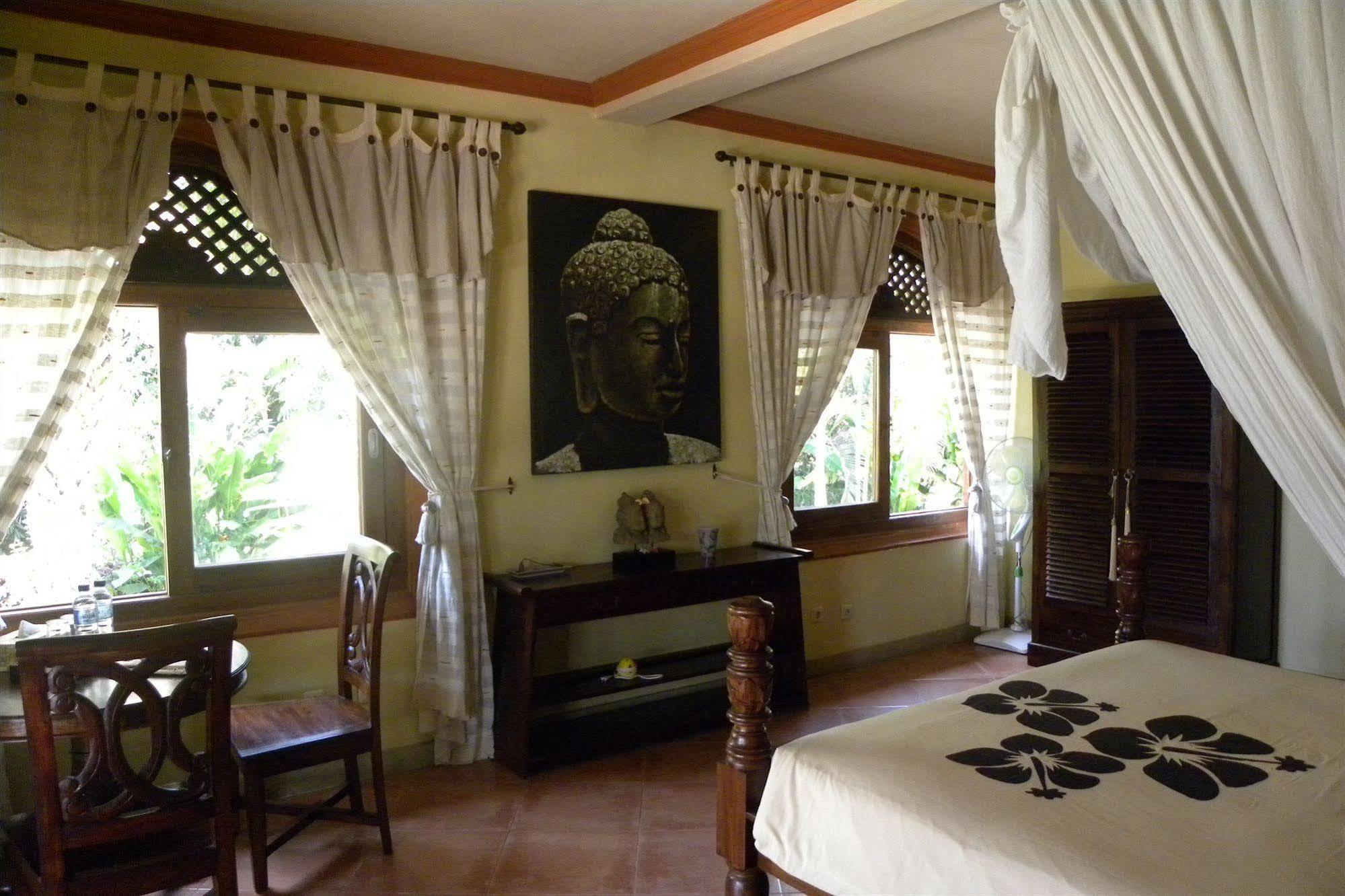 Saudara Home Ubud Экстерьер фото