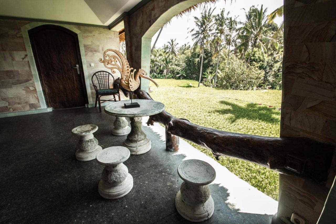 Saudara Home Ubud Экстерьер фото